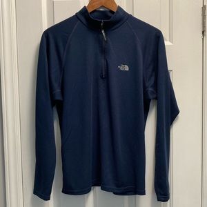 CLEARANCE! North Face 1/4 Zippered Shirt/ Polyester/Navy/ Med